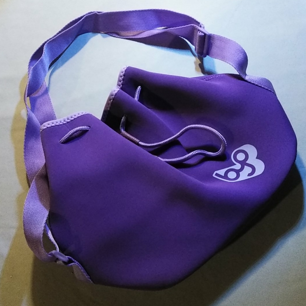 Byo purple satchel. With a draw string.